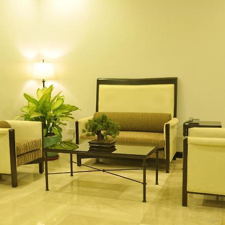 Richville Hotel Mandaluyong Exteriér fotografie