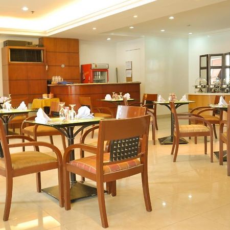 Richville Hotel Mandaluyong Exteriér fotografie