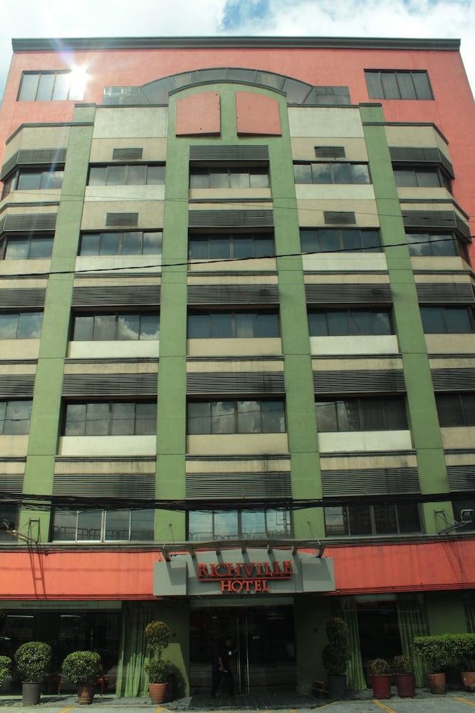 Richville Hotel Mandaluyong Exteriér fotografie